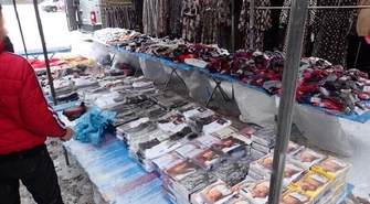 Podrobiona odzież na targowisku w Piotrkowie