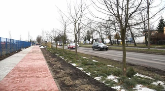 Ścieżka i chodnik na Żelaznej prawie gotowe