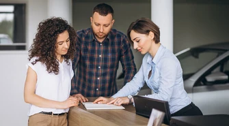 Czy warto sprzedać samochód w skupie aut?