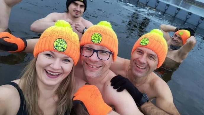 Moszczenickie morsy przywitały rok [ZDJĘCIA]