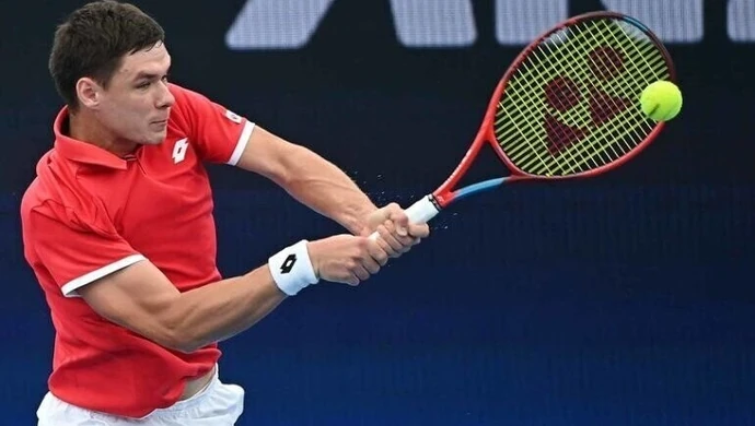 Alex de Minaur za mocny