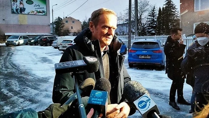 Tusk z wizytą w regionie: Tu chodzi o ludzkie życie, a nie jakieś partyjne gierki