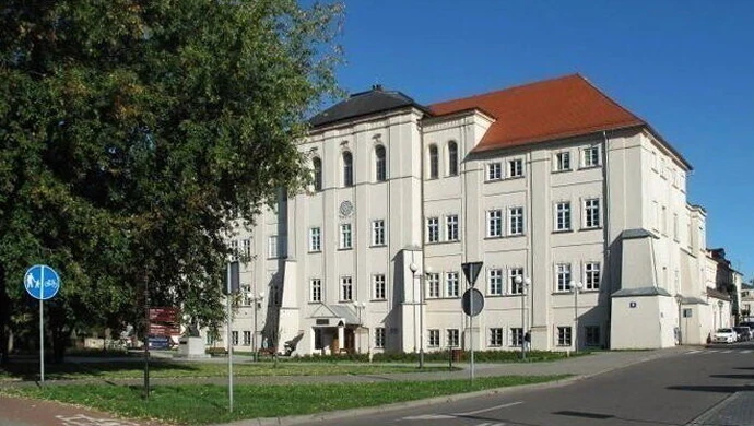 Szkoła w dobie Omikrona i grypy