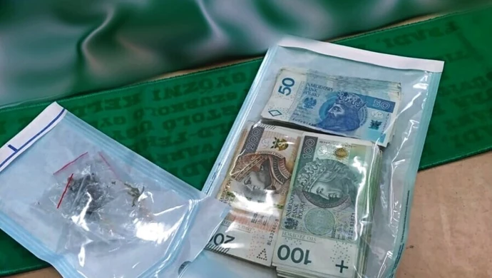 Groził nastolatkowi i zabrał jego koszulkę