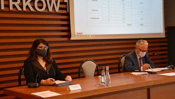 Sesja znów korespondencyjna