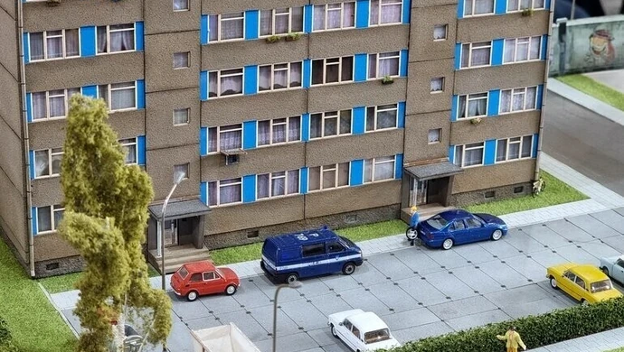 Setki miniaturowych modeli, część jest ruchoma (zdjęcia)