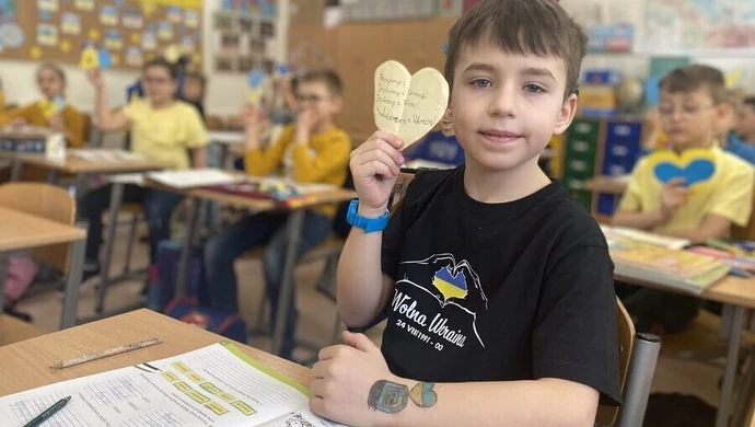 Uczniowie "dziesiątki" solidarni z Ukrainą