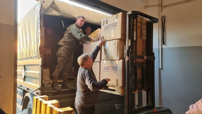 Z Wielkiej Brytanii dla uchodźców