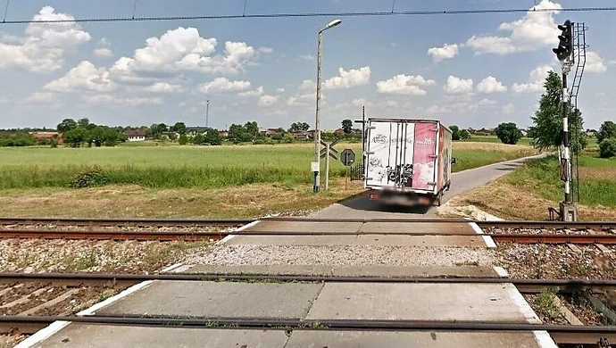 Przejazd kolejowy awaryjnie zamknięty