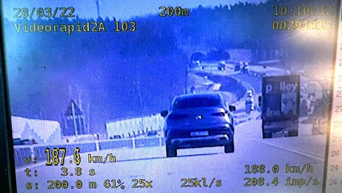 Przekroczył prędkość o blisko 90 km/h