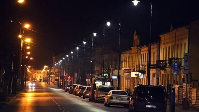 Ulica Słowackiego z nowym oświetleniem