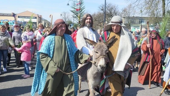Chrystus wjedzie do Jerozolimy - inscenizacja na Niedzielę Palmową