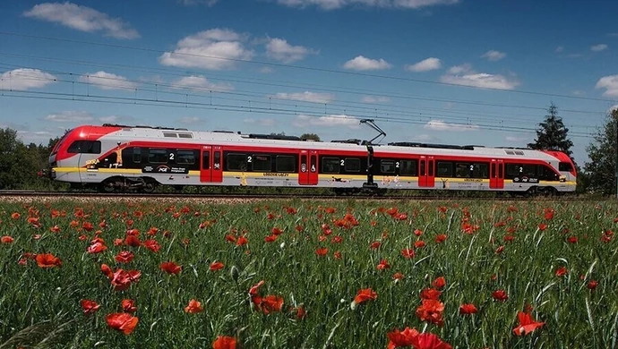 Zielone inwestycje w Łódzkiem: w kolej i OZE
