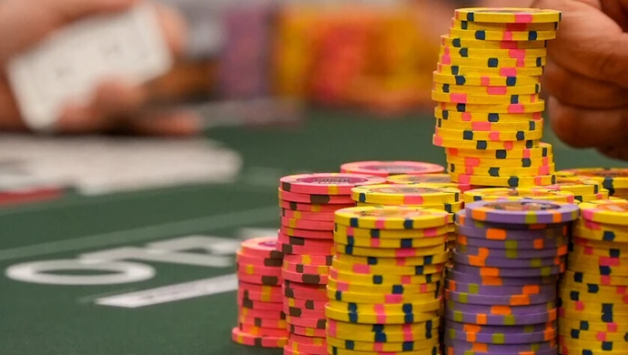 Porady dla początkujących - jak zacząć grę w pokera?