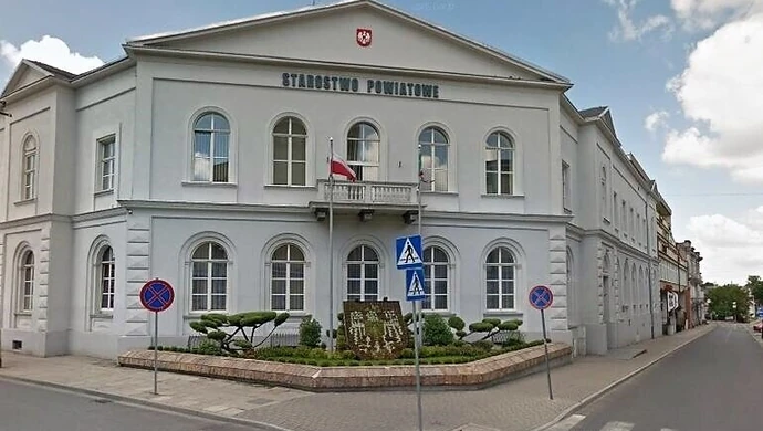 Czy 2 maja załatwimy sprawy urzędowe?