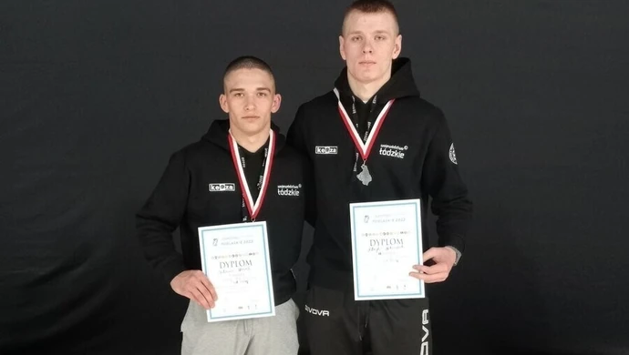 Zapaśnicy AKS-u z medalami