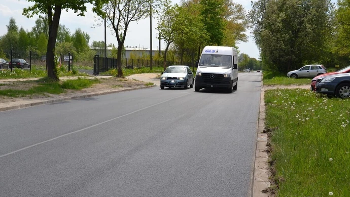 Gładko na Glinianej. Kierowcy już pędzą