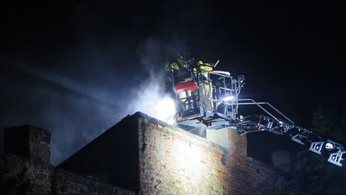 Kolejny pożar w Piotrkowie. Czy to podpalenie? [ZDJĘCIA i FILMY]