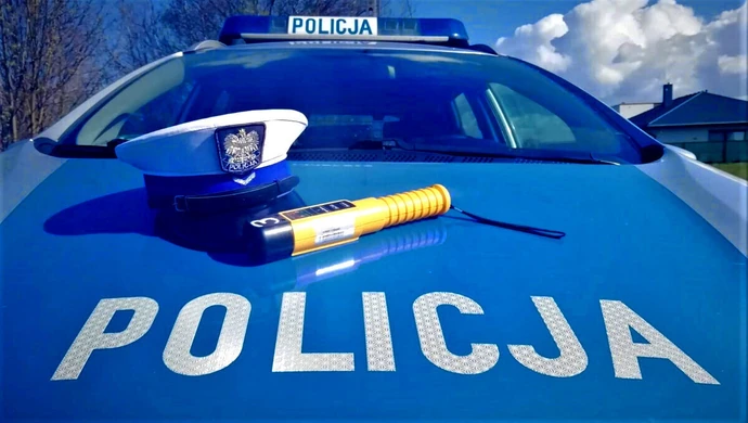 Pijany kierowca wiózł pięcioro dzieci