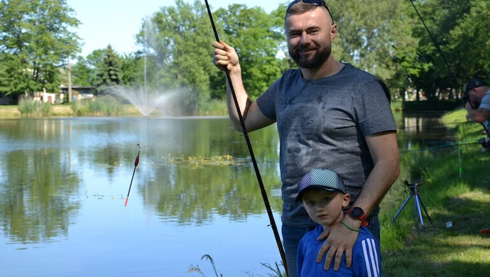 Zawody wędkarskie z okazji Dnia Dziecka