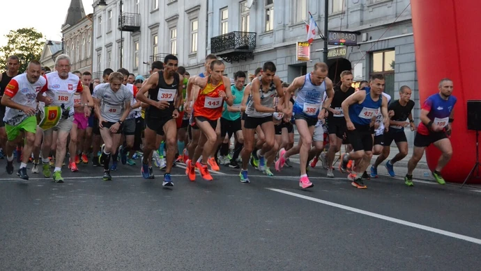 Półmaraton powrócił na ulice Piotrkowa [DUŻO ZDJĘĆ]