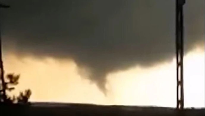 Trąba powietrzna w gminie Grabica [WIDEO]