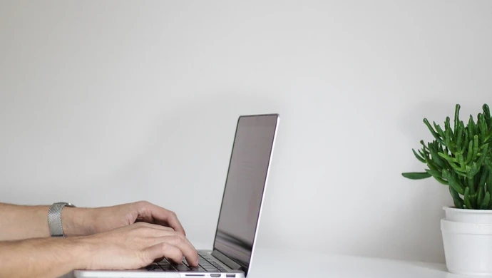 Jak kreuje się dzisiejszy świat e-commerce kobiet i mężczyzn?