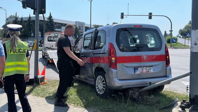 Samochód straży pożarnej zderzył się z volkswagenem