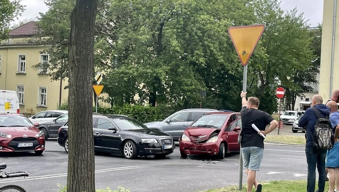 Zderzenie na Sienkiewicza (ZDJĘCIA)