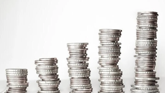 Czy się stoi czy się leży, tysiąc trzysta się należy