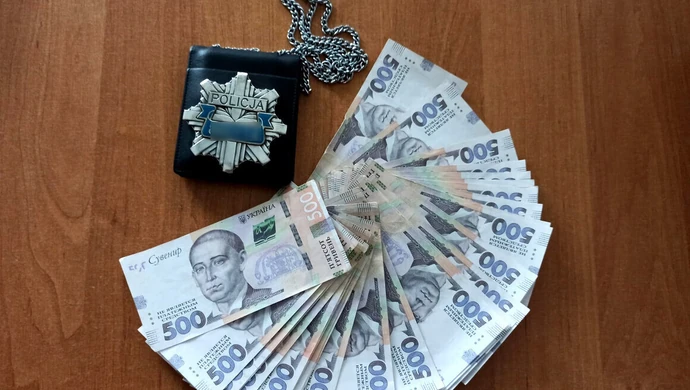 Chciał wymienić "fałszywki" na złotówki
