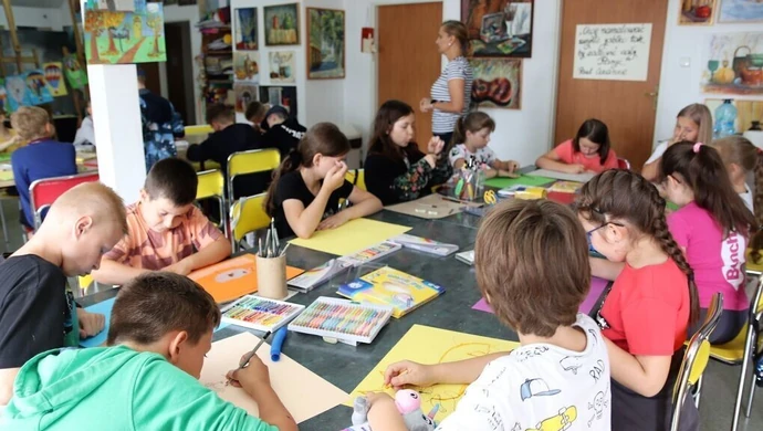 Artystyczna zabawa w wakacje