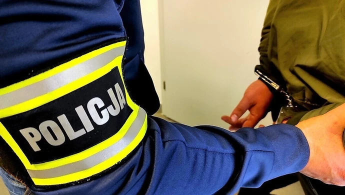 Za wybicie szyby 5 lat więzienia