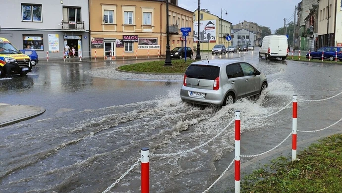 "Ryneczek" znów popłynął [ZDJĘCIA, FILM]