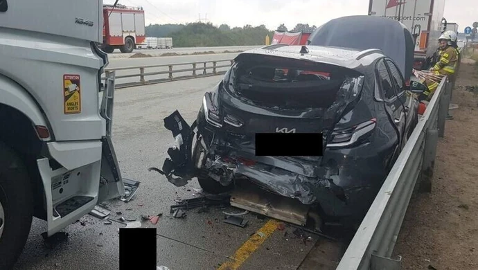 Tragiczny wypadek pod Piotrkowem. Nie żyje kobieta