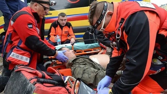 Ratownicy medyczni podsumowali wakacje w Łódzkiem: wezwań więcej niż rok temu