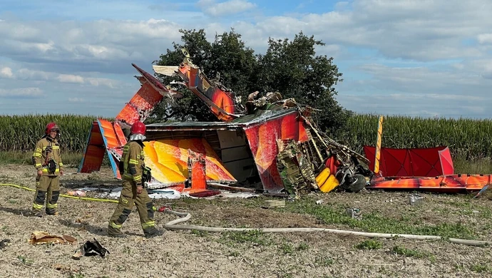 Samolot przewożący skoczków, rozbił się w Glinie. Są ofiary śmiertelne [ZDJĘCIA]