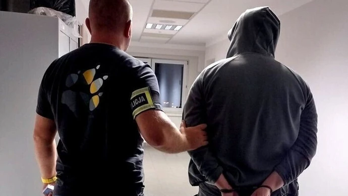 Chciał okraść stację paliw. Właściciel spłoszył napastnika dzięki... gaśnicy