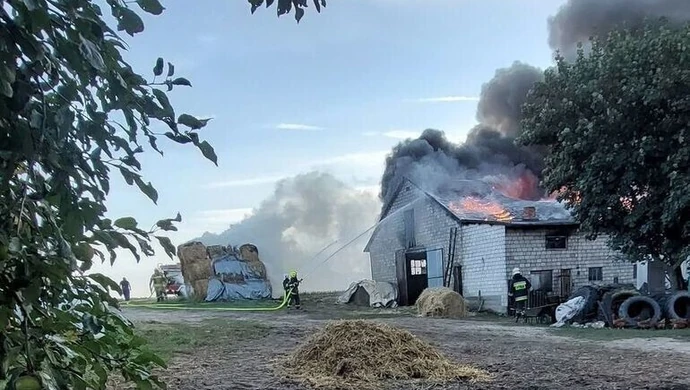 Pożar w Kozierogach. Spłonęła stodoła i budynek inwentarski