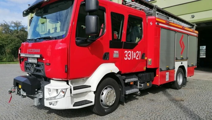 Nowy wóz piotrkowskich strażaków