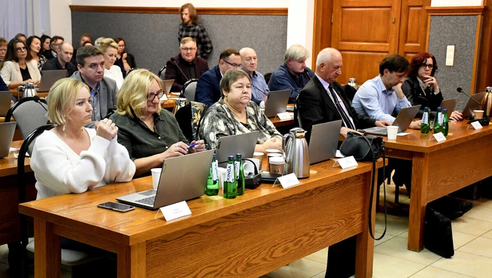 Czy radni powinni obniżyć sobie diety? [SONDA]