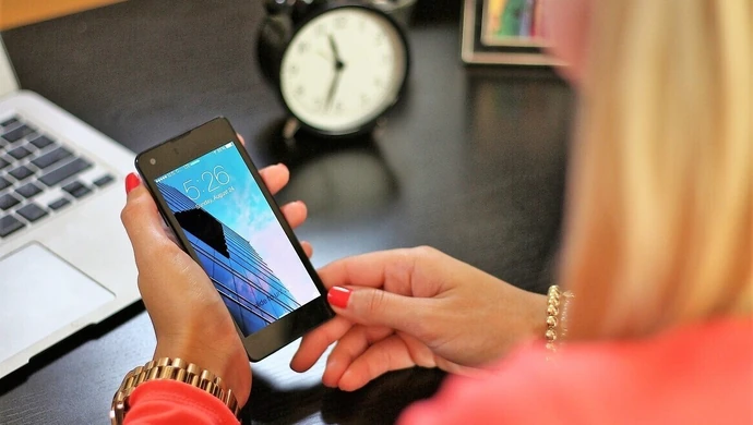 Wystarczy komputer lub telefon z kamerką. Korzystacie?