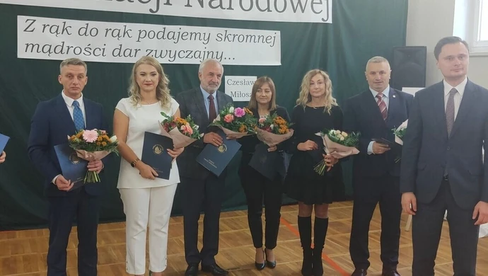 Podziękowania dla nauczycieli i wyróżnienia dla uczniów
