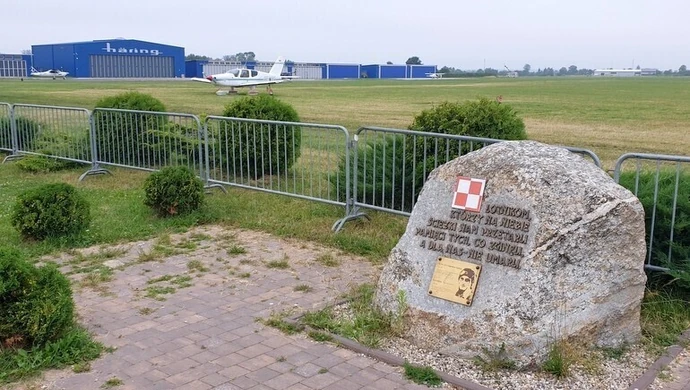 Ku pamięci pioniera spadochroniarstwa