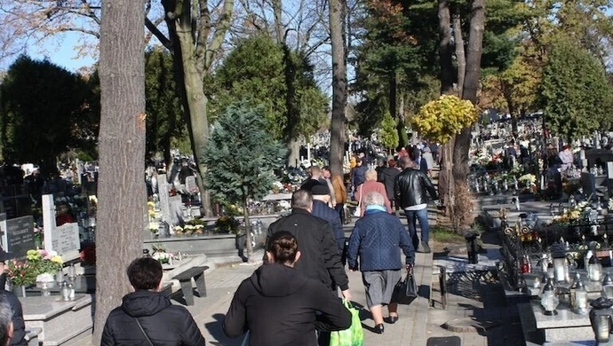 Pamiętajcie o bezpieczeństwie podczas wizyt na cmentarzach