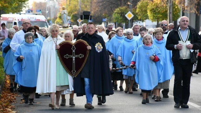 Różaniec ulicami miasta