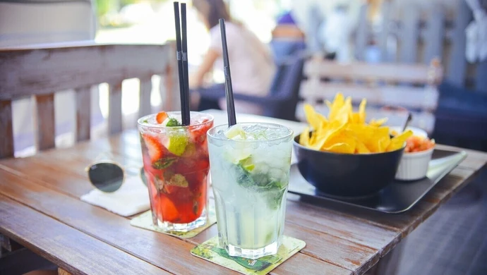 Z czym łączyć gin? Nie tylko z tonikiem! Sprawdź nasze propozycje