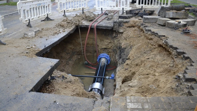 Naprawa jeszcze trwa. Zamknięte al. 3-go Maja