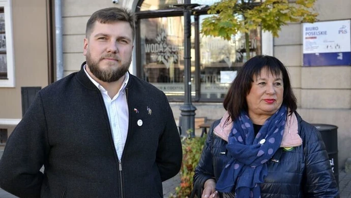 Mają dość hipokryzji radnych z PiS