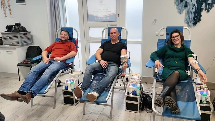 Rekordowa zbiórka krwi (ZDJĘCIA)